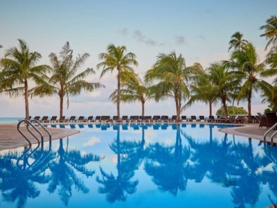 Kuredu Island Resort Pool