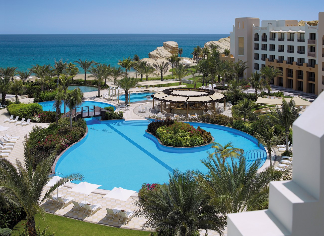 Al Waha Shangri-La Al Jissah Resort Pool