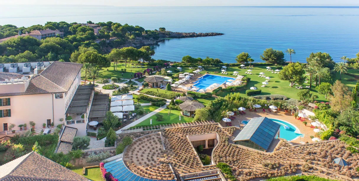 The St. Regis Mardavall Mallorca Resort bei Dive Tour buchen