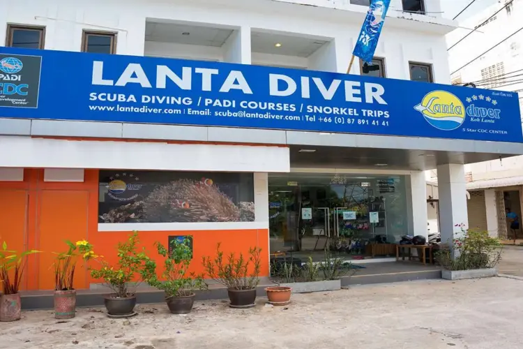 Lanta Diver Saladan bei Dive Tour buchen