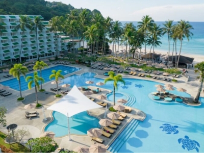 Le Méridien Phuket Beach Resort Pool