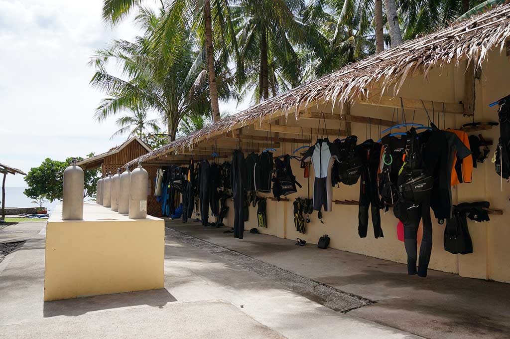 Pintuyan Dive Center Basis