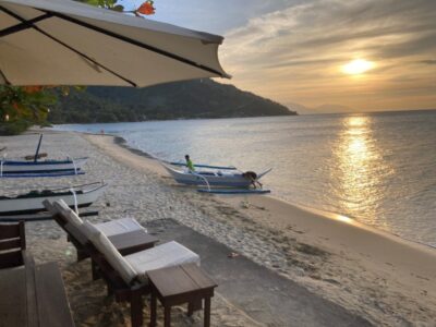 Sunset at Aninuan Beach Resort Strand