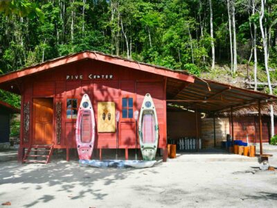 Cove Eco Resort Diving Center bei Dive Tour buchen