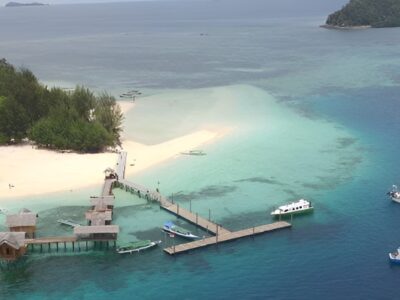 Saronde Island Resort bei Dive Tour buchen