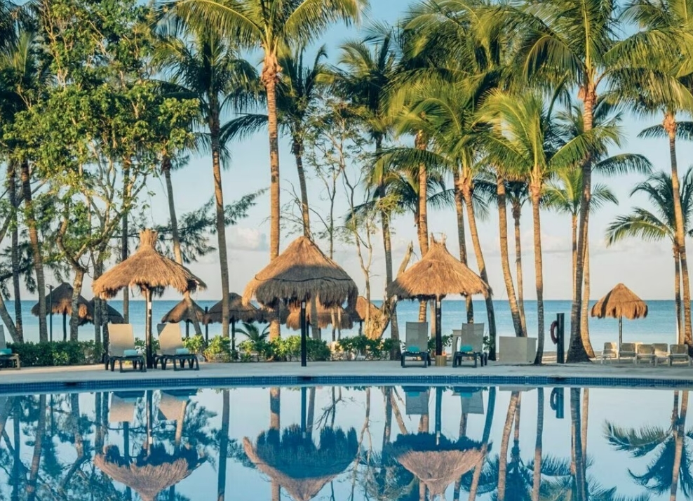 Iberostar Waves Cozumel Pool